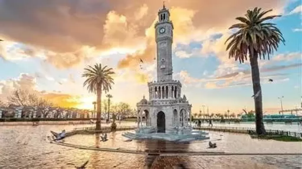Explore Izmir: A Vibrant City Near Kusadasi